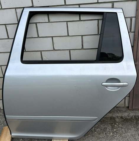Задняя левая дверь 1Z9833055 VAG