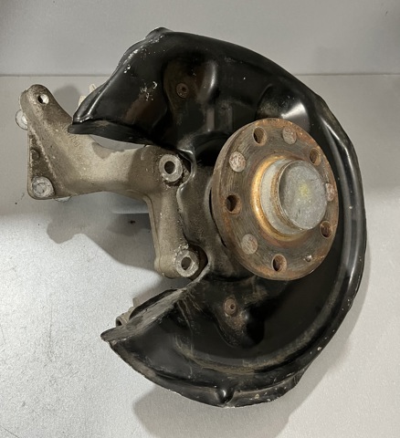 Цапфа (поворотный кулак) задний правый 3C0505436F VAG