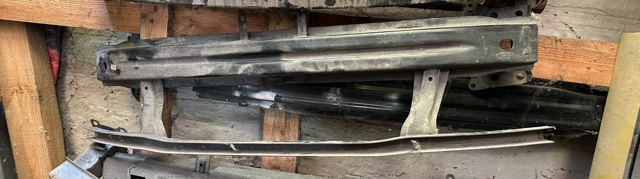 Швеллер переднего бампера 3C0807109D VAG