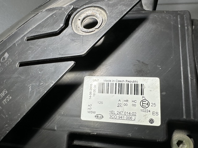 3C0941006J VAG Правая фара купить в Полтава