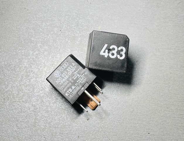 Реле поворотников 3D0951253A VAG
