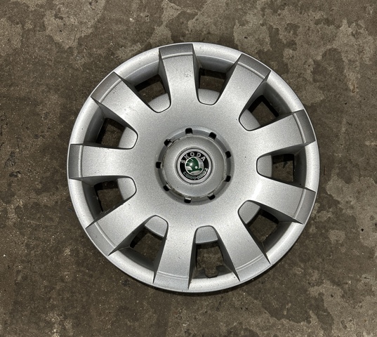 Колпаки на колеса 3T0601147MHB VAG