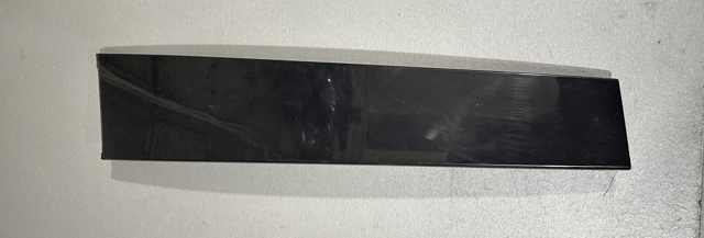 Накладка двери задней левой вертикальная 3T5839901A VAG