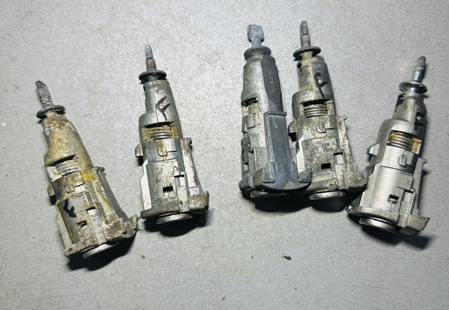 5J0837167 VAG