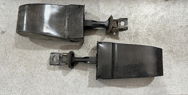 Ограничитель двери передний 5J0837249C VAG