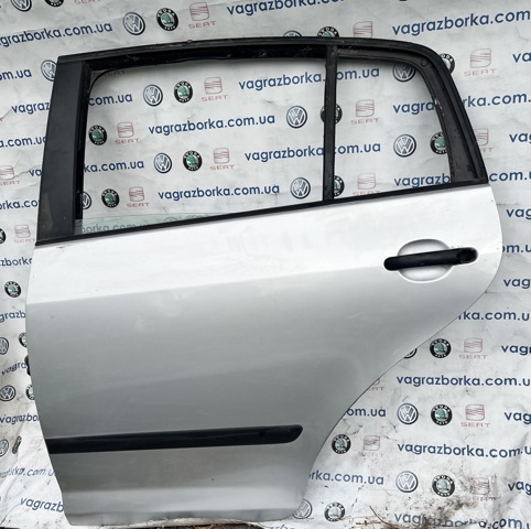 Задняя левая дверь 5M0833301M VAG