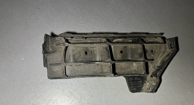 Кронштейн бампера переднего, левый 6L0807183C VAG
