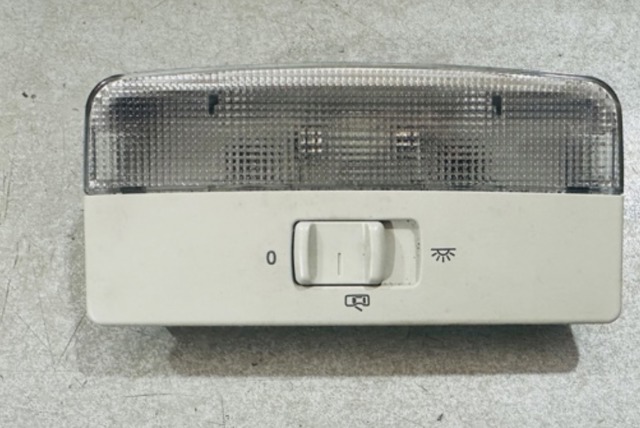 Плафон освещения кабины 6L0947105B VAG