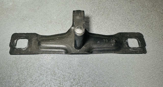 Зацеп замка крышки багажника 8V0827507B VAG
