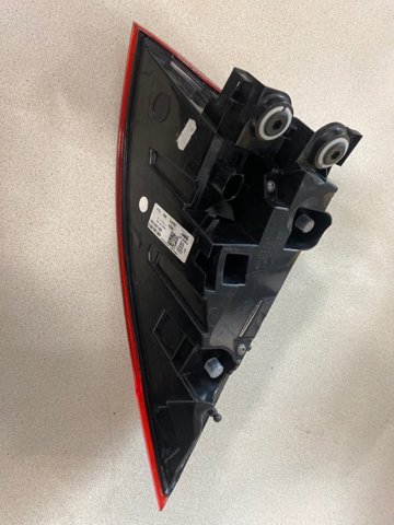 VAG 4M8945069C Фонарь задний левый внешний в наличии Кривой Рог