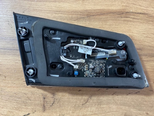 600592400C TESLA Фонарь задний правый внутренний купить в Харьков