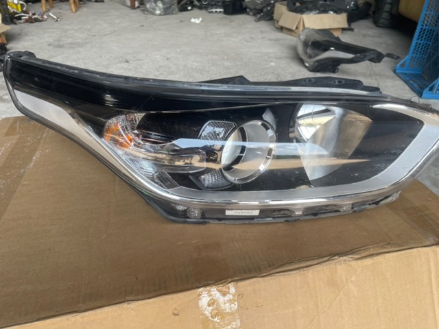 92102J7050 HYUNDAI Фара правая купить в Сумы