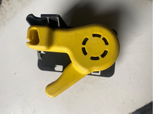 BM5116A770AC Ручка открывания капота купить Ровно