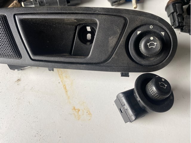 FORD CA6T17B676AA Блок управления зеркалами заднего вида, на двери в наличии Черкассы