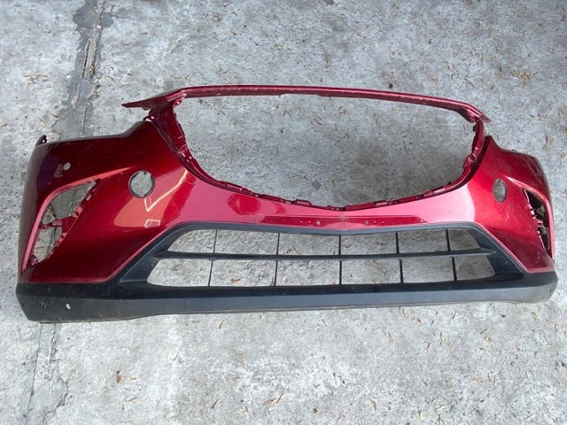 Передний бампер DK8A50031 MAZDA