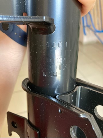 SUZUKI 4160164J01 Амортизатор передний правый в наличии Одесса