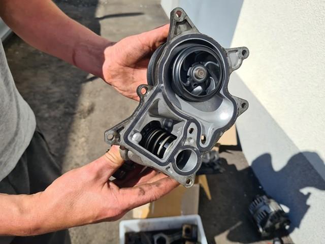 11518516205 BMW Помпа купить в Хмельницкий