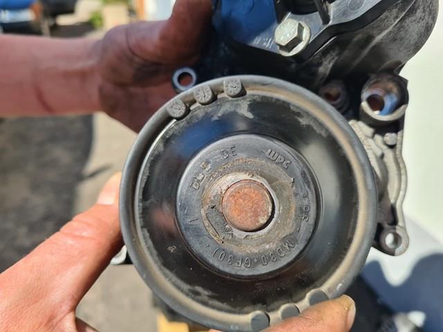 11518516205 BMW Помпа водяная (насос) охлаждения купить в Днепр