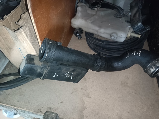 Патрубок интеркуллера A2115280308 MERCEDES