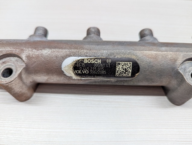 VOLVO 30622085 Распределитель топлива (рампа) в наличии Киев