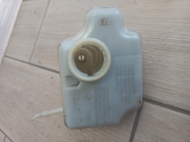 Бачек ГТЦ 1K1611301E VAG