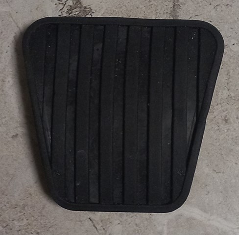 HYUNDAI 3282536000 Накладка педали тормоза в наличии Украина