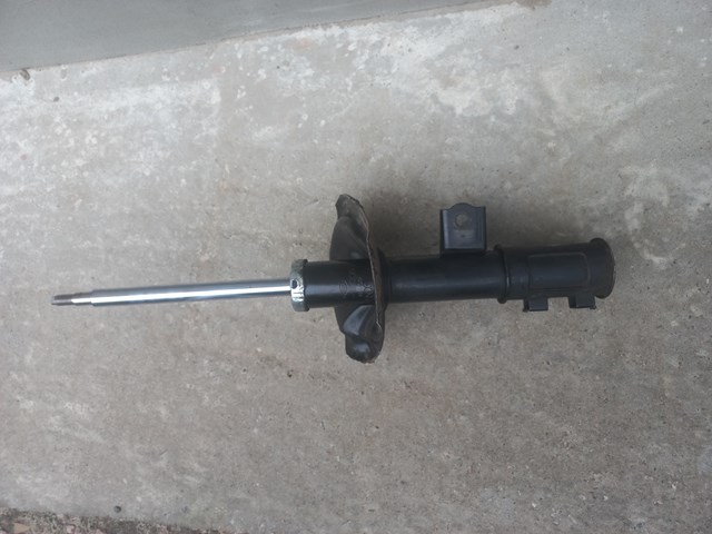 Стойка передняя правая 546611M300 HYUNDAI