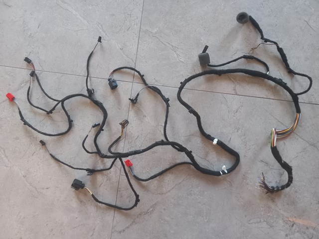 Крышка багажника 80A827025D VAG