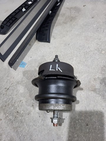 Правая подушка двигателя 112204GC0A NISSAN