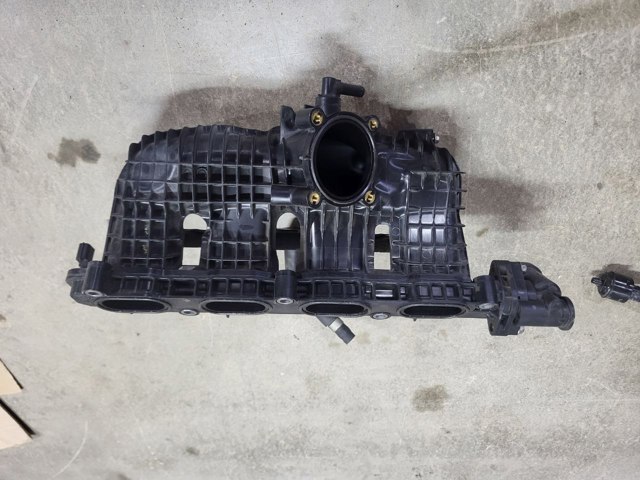 140015NA0B NISSAN Впускной коллектор купить в Каменское