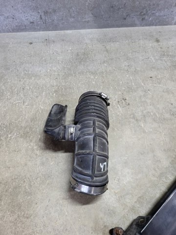 165764GB0B NISSAN Выпускной патрубок воздушного фильтра купить в Тернополь