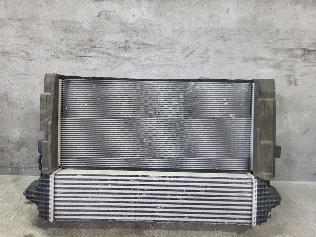 Радиатор интеркуллера 2094175 FORD