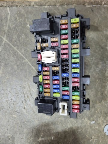 Коробка предохранителей 243505NA0A NISSAN