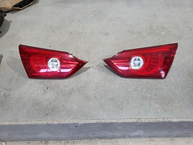 Задняя правая фара 265504HB1B NISSAN