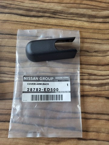 Заглушка гайки крепления поводка заднего дворника1 28782ED500 NISSAN