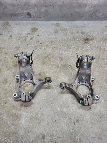 400155NA0A NISSAN Цапфа передняя левая купить в Винница