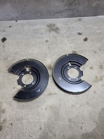 NISSAN 441515NM0A Защита тормозного диска заднего правая в наличии Николаев