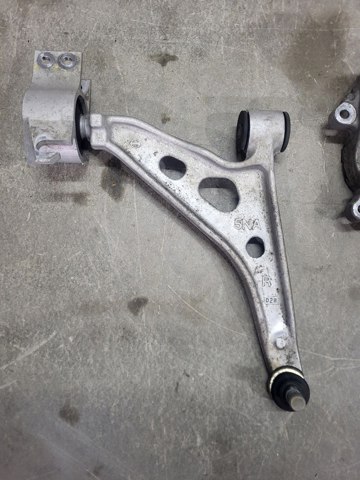 Передний нижний рычаг 545005NA1A NISSAN