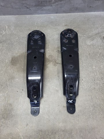 NISSAN 554515NA0A Кронштейн задней балки в наличии Ужгород