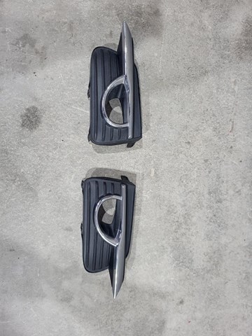 Ободок (окантовка) фары противотуманной правой 622564GA0A NISSAN