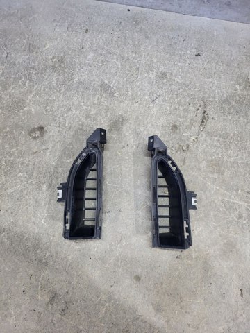 Решетка бампера переднего правая нижняя 622566RA0A NISSAN