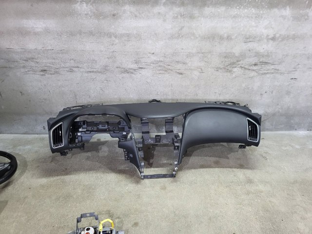 682004GF0A NISSAN Панель салона передняя "торпедо" купить в Ужгород