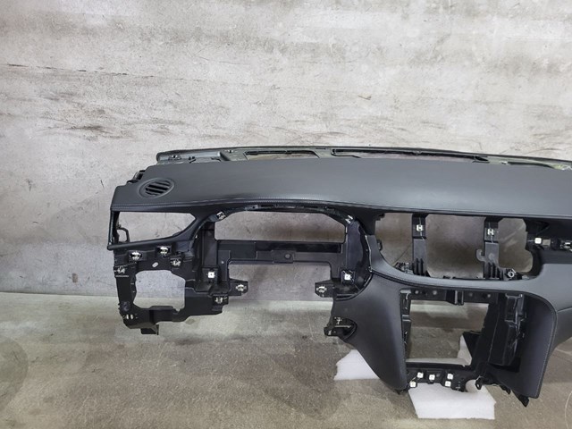 NISSAN 682005NA1A в наличии Черкассы