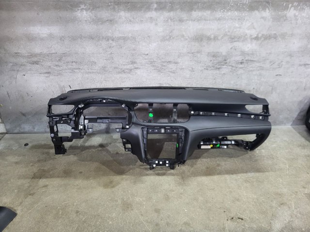 NISSAN 682005NA2A в наличии Запорожье