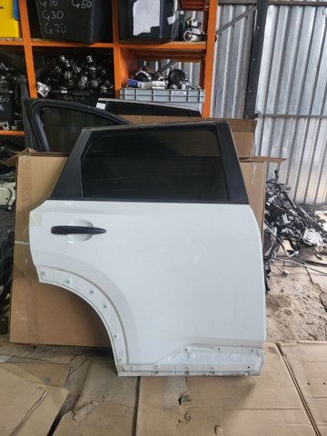 Дверь задняя, правая 821006RR0B NISSAN