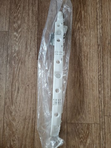 Направляющая заднего бампера, левая 852214BA1A NISSAN