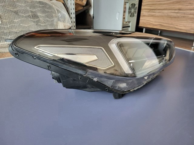 HYUNDAI 92102D7700 Правая фара в наличии Ровно