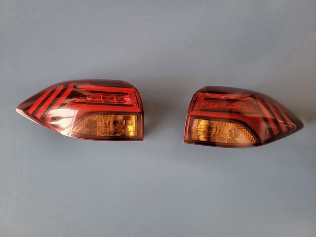 Задняя левая внешняя фара 92401D7600 HYUNDAI