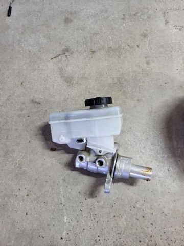 D60104GK5A NISSAN Цилиндр тормозной главный купить в Украина