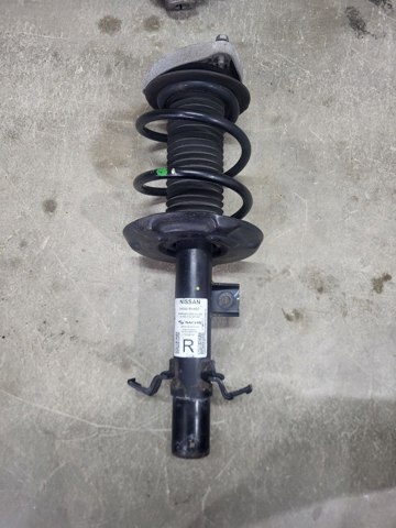 NISSAN E43025NA0D Амортизатор передний правый в наличии Ирпень